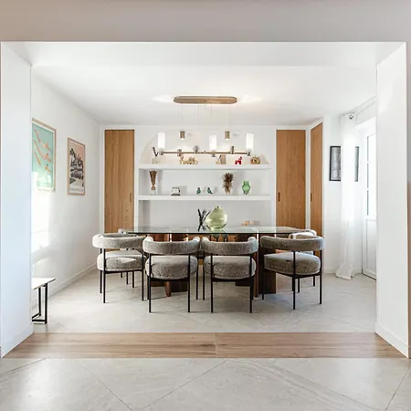 بيت للعطل Elegant Family Near *