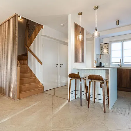 Elegant Family Near دوفييل