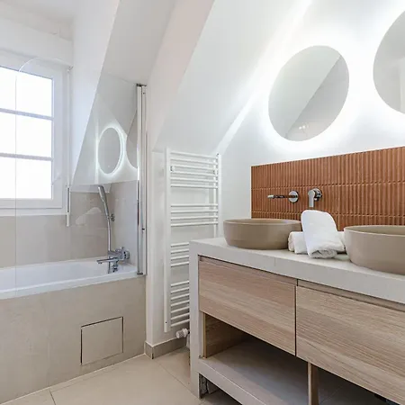 Elegant Family Near * دوفييل