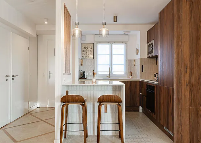 Elegant Family Near *